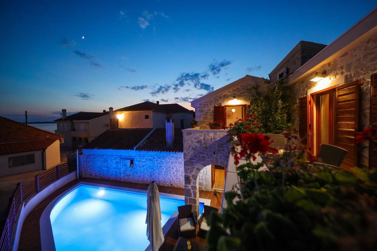 Holiday Home Mare Petrčane Kültér fotó
