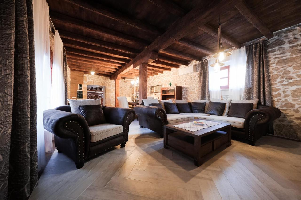 Holiday Home Mare Petrčane Kültér fotó