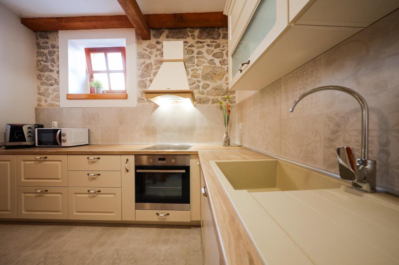 Holiday Home Mare Petrčane Kültér fotó