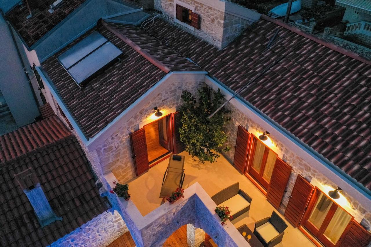 Holiday Home Mare Petrčane Kültér fotó