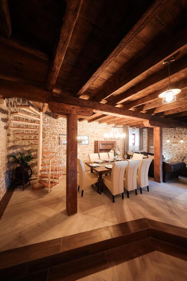 Holiday Home Mare Petrčane Kültér fotó