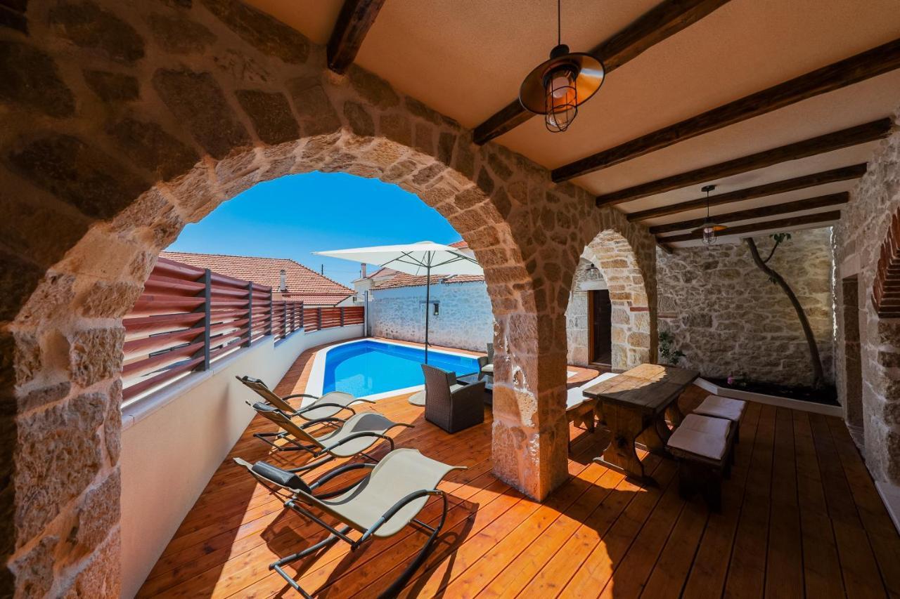 Holiday Home Mare Petrčane Kültér fotó