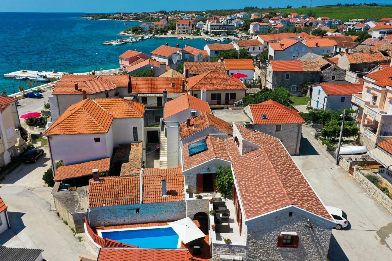 Holiday Home Mare Petrčane Kültér fotó