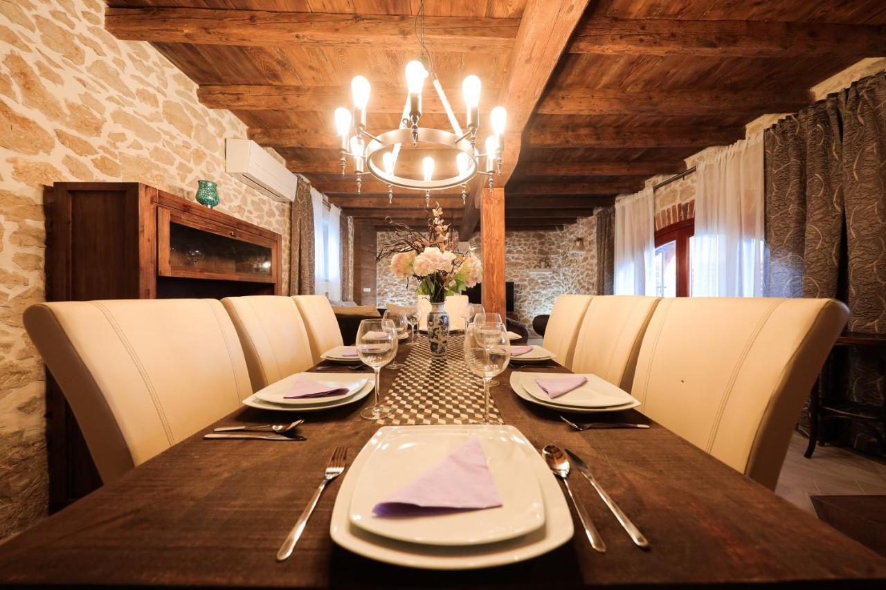 Holiday Home Mare Petrčane Kültér fotó