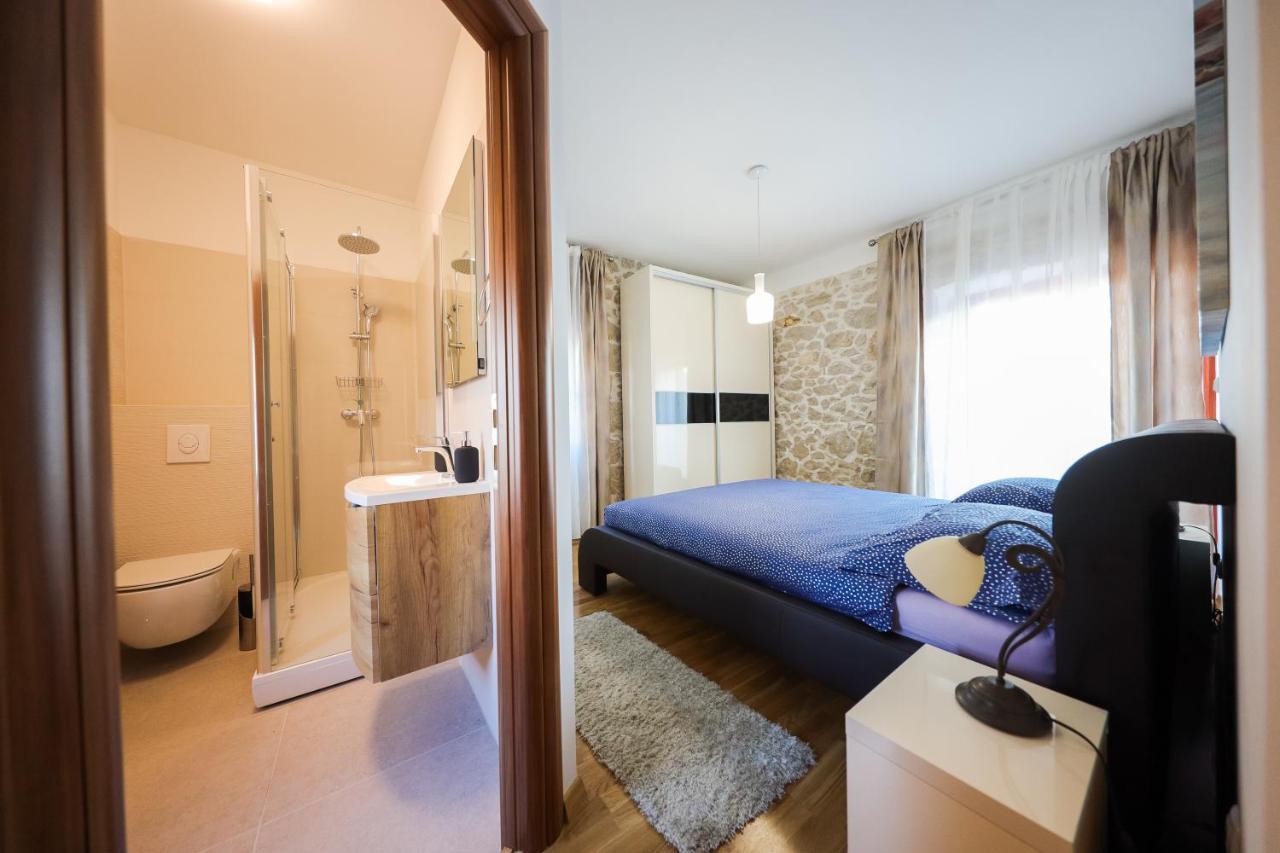 Holiday Home Mare Petrčane Kültér fotó