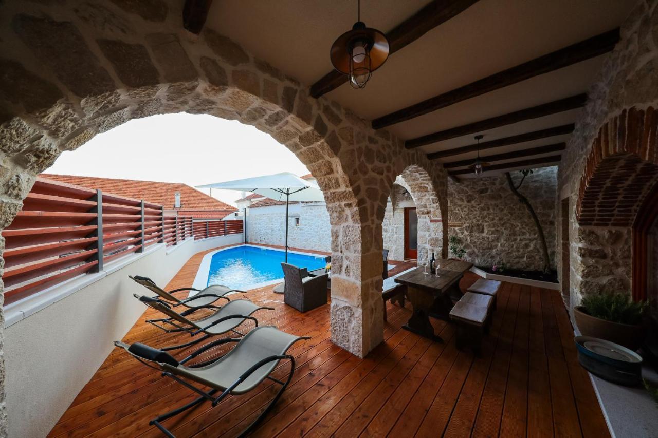 Holiday Home Mare Petrčane Kültér fotó