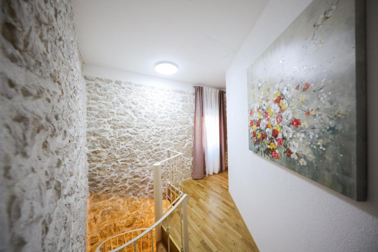 Holiday Home Mare Petrčane Kültér fotó